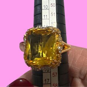 Elegant Yellow Gemstone Ring